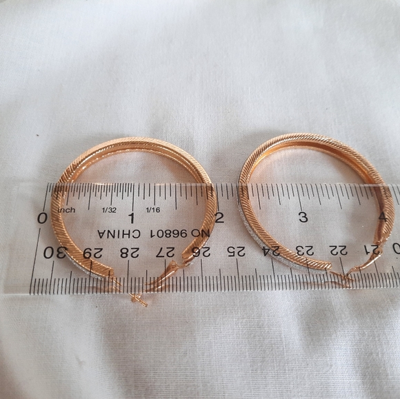 🌟Free add on🌟Fabulous sparkle hoop earrings - Picture 3 of 4